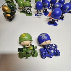 Awesome Little Green Men – LOT OF 18