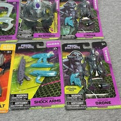 Final Faction Alien/Weapons Action Figures & Accessories 16-Piece Mixed Lot