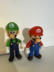 Nintendo Super Mario Bros Vinyl Mario & Luigi 5″ Action Figures 2 TV Movie Video