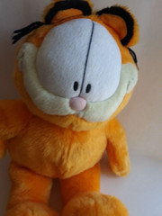 Garfield 25 Years Limited Edition Plush Cat 18” Stuffed Animal Orange