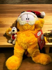 Garfield & Odie Macy’s 25 Years Christmas Plush Cat Dog 18″ Book Included