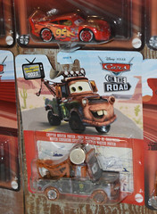 HUGE LOT OF LIGHTNING MCQUEEN, TOW-MATER & OTHER PIXAR CARS LMQ