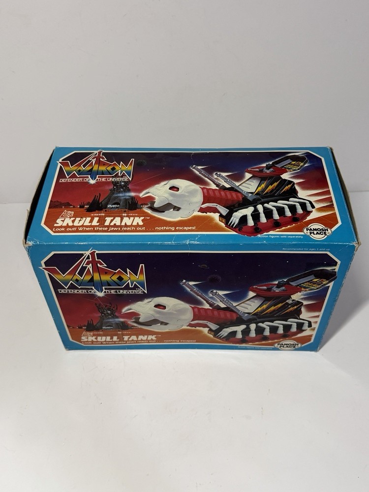 Vintage 1984 Voltron Skull Tank 100% Complete In Box