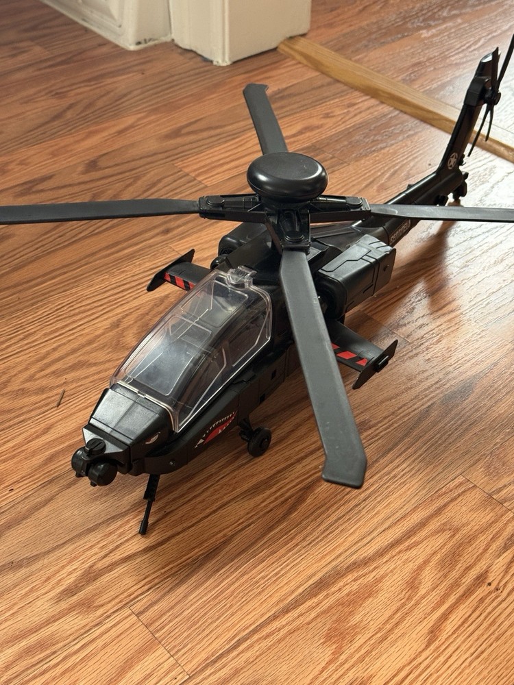 Toys R Us True Heroes Sentinel 1 APACHE AH-64D Helicopter