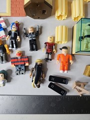 Roblox Toys Action Mini Figures Lot Of Figures and Accessories