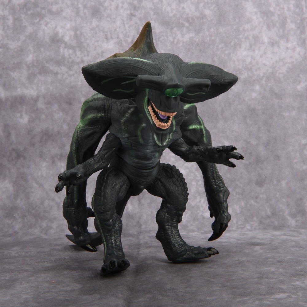 7.5″ Kaijus Monster Scunner Pacific Rim Action Figure Kaiju Toy USED Bulk