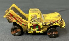 Disney Pixar Cars 3 Thunder Hollow Diecast Demolition Derby Taco 1:55