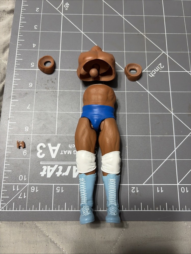 Storm Collectibles Ringside Exclusive Hulk Hogan American Made Figure Legs Torso
