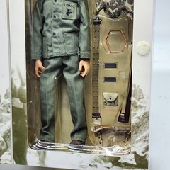 24A Dragon Models 1:6 WWII USMC Platoon Leader Lt. Andy Carlson Figure 70238
