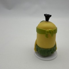 Thinkway Despicable Me Minions Miniature 1.5 Inch Asst Lot Of 9 with stands