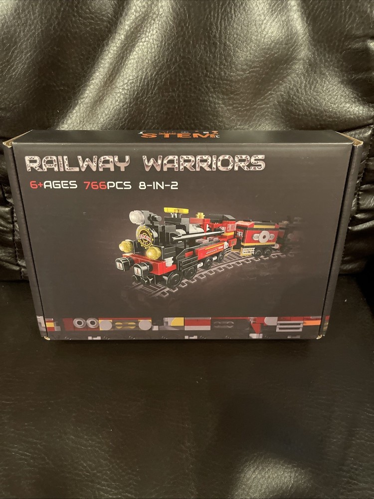 railway warriors 8-in-2 train set