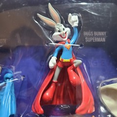 Looney Tunes Mash-Up Pack Super Heroes Series with Five Characters.