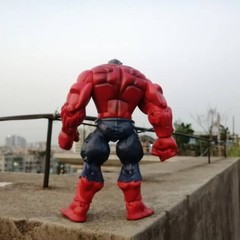 Hasbro Red Hulk Action Figure 8″ old loose