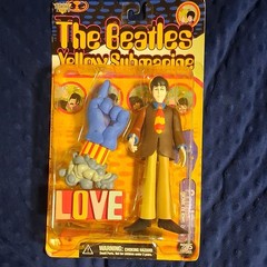McFarlane Toys The Beatles Yellow Submarine 5 Carded Figures Lot w/Submarine