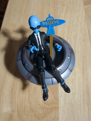 Fortnite 4″ Human Bill and Lil’ Saucer action figure with accessories