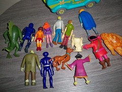 MEGA Scooby-Doo Figurine Lot – Mystery Machine and 14 Villain/Heroes characters