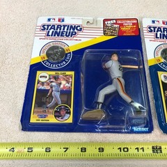 LOT OF 2 VINTAGE 1991 KENNER STARTING LINEUP COLLECTOR’S COIN / ACTION FIGURE