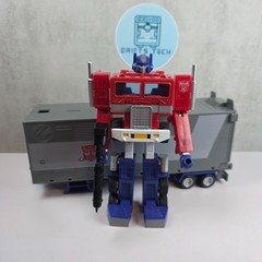Transformers 40th Anniversary G1 Optimus Prime Retro