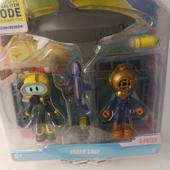 Roblox DevSeries Shark Bite 2 Shark Cage Figure Set W/Exclusive Virtual Code NIB