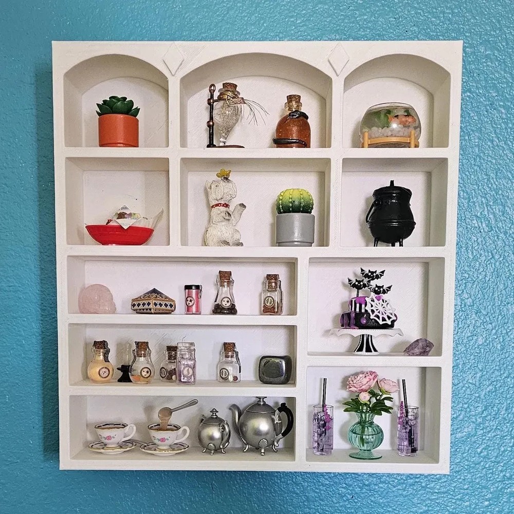 Miniature Wall/Tabletop White Display Shelf MiniVerse, MiniBrand, Trinkets 1:6
