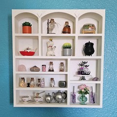 Miniature Wall/Tabletop White Display Shelf MiniVerse, MiniBrand, Trinkets 1:6