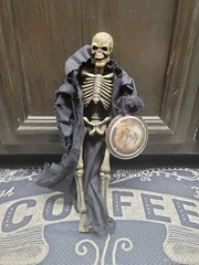 DAY2DAY The Grim Reaper 1/6 Skeleton Warrior each one is individually weathered