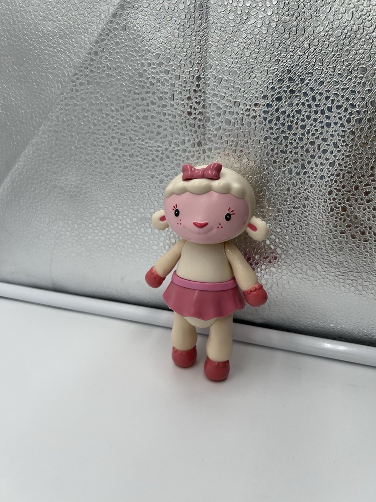 Disney Doc McStuffins Lambie the Lamb 5.25 In Poseable Plastic Figure