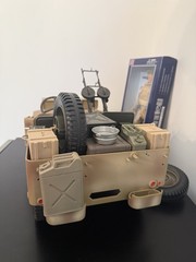 Soldiers of the World Jeep Vickers Machine Gun & Commando Figure (SAS)