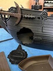Hawthorne Pirates Of The Caribbean Black Pearl Ghost Ship & Figures lights sound