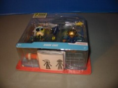 Roblox DevSeries Shark Bite 2: Shark Cage Figure Set + Exclusive Virtual Code