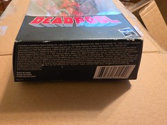 Hasbro Deadpool: Deadpool (Classic) Marvel Legends Action Figure