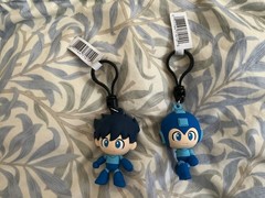 Mega Man 3D Figural Keychain No Helmet & Running Mega Man + bag, Monogram, READ