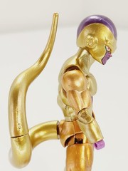 Bandai Dragon Ball Evolve Golden Frieza Figure
