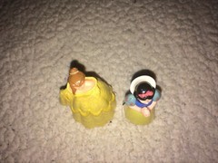 1992 Disney Princesses Belle & Snow White 3″ PVC Figurines Lot of 2