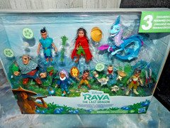 Disney Raya and the Last Blue Dragon Land of Kumandra Playset 20+ Pieces NEW