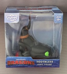 NEW***Culturefly DreamWorks Dragons Toothless Flying Collectible Vinyl Figure