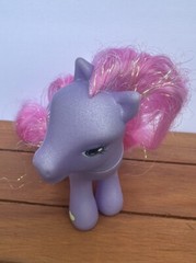 My Little Pony G3 MLP Petal Blossom 2004 Long Tinsel Hair Purple Flowers