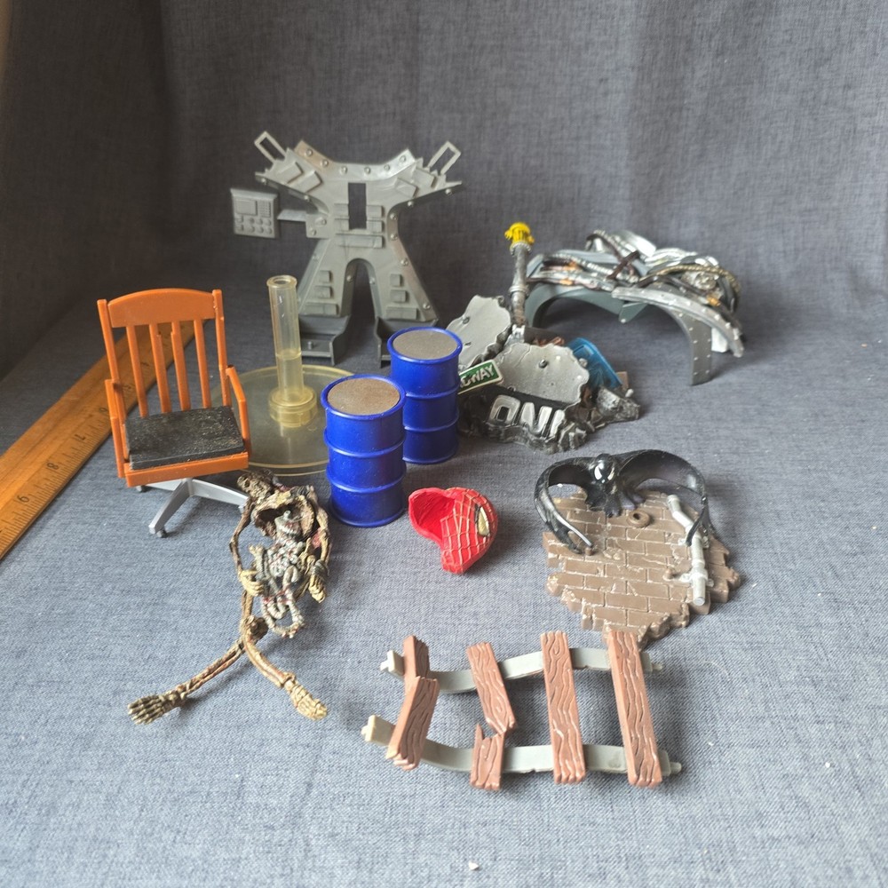 Lot 2001 Marvel Legends Toy Biz Wall Mount Stands Spiderman XMen Rhino Diorama