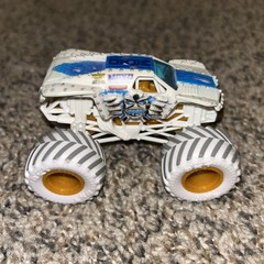 Spin Master Monster Jam Truck Gears And Galaxies Max-D Maximum Destruction 1:64