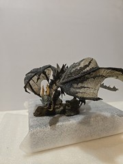 2005 McfarlaneDragons Quest for the Lost King Komodo Clan Dragon Series 1