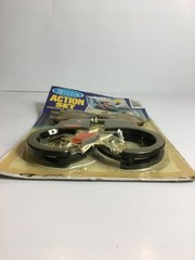 1983 Simon & Simon Action Set – badge handcuffs Gordy toys TV detective NIP New