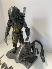 NECA Alien vs predator serpent predator ko + NECA OG ALIEN+diorama