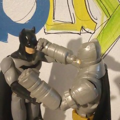 Batman Action Figure Lot of 2 Plastic Gray Black Yellow Capes Included