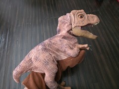 Jurassic Park World Real FX Baby T-Rex Tyrannosaurus Dinosaur Puppet SEE VIDEO