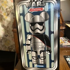 star wars japan edition Captain Phasma 400%and100% Bearbrick Rare! Sealed!!!