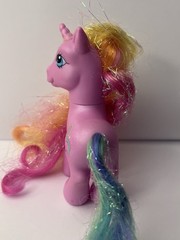 My Little Pony G3 Rarity The Unicorn – 2005 Crystal Princess Rainbow Hair Pink