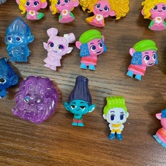 Dreamworks Trolls Figurines Band Together Lot of 80 Must have Collectables 1.5″