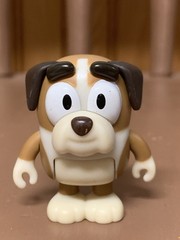 Bluey Family & Friends Posable Figure WINTON English Bulldog