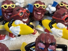 Vintage California Raisins Figures -Lot Of 24 In 6 Different Poses 1980’s