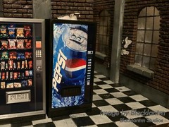 Vending Machine Model Surge Prop Garage Diorama Display Dollhouse Accessory